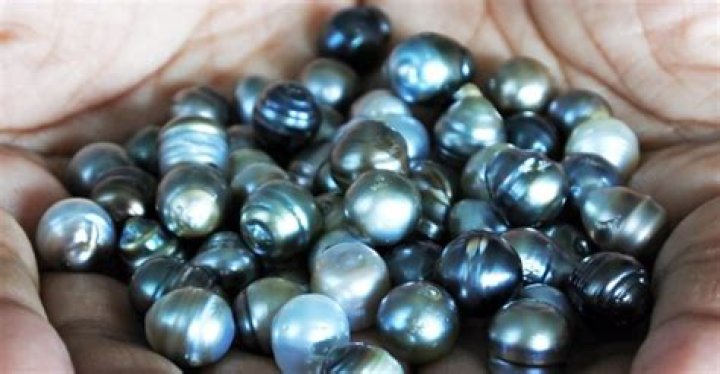 Are black pearls more expensive than white?