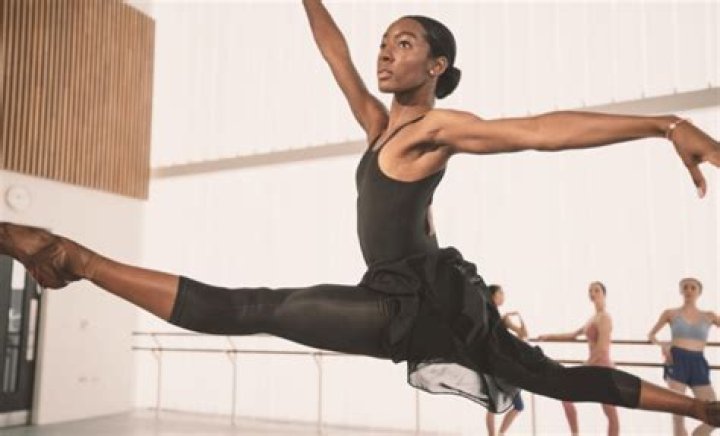Are dancers stronger than athletes?