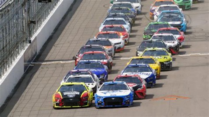 Are NASCAR's faster than F1?