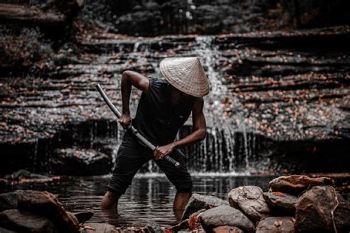 Are ninjas stronger than samurai?