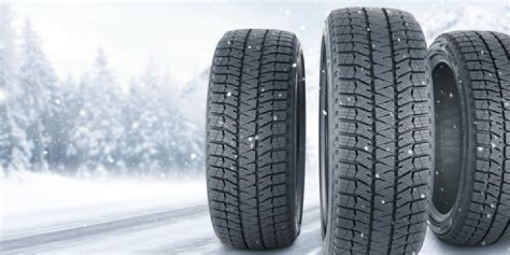 Are smaller tires better in the snow?