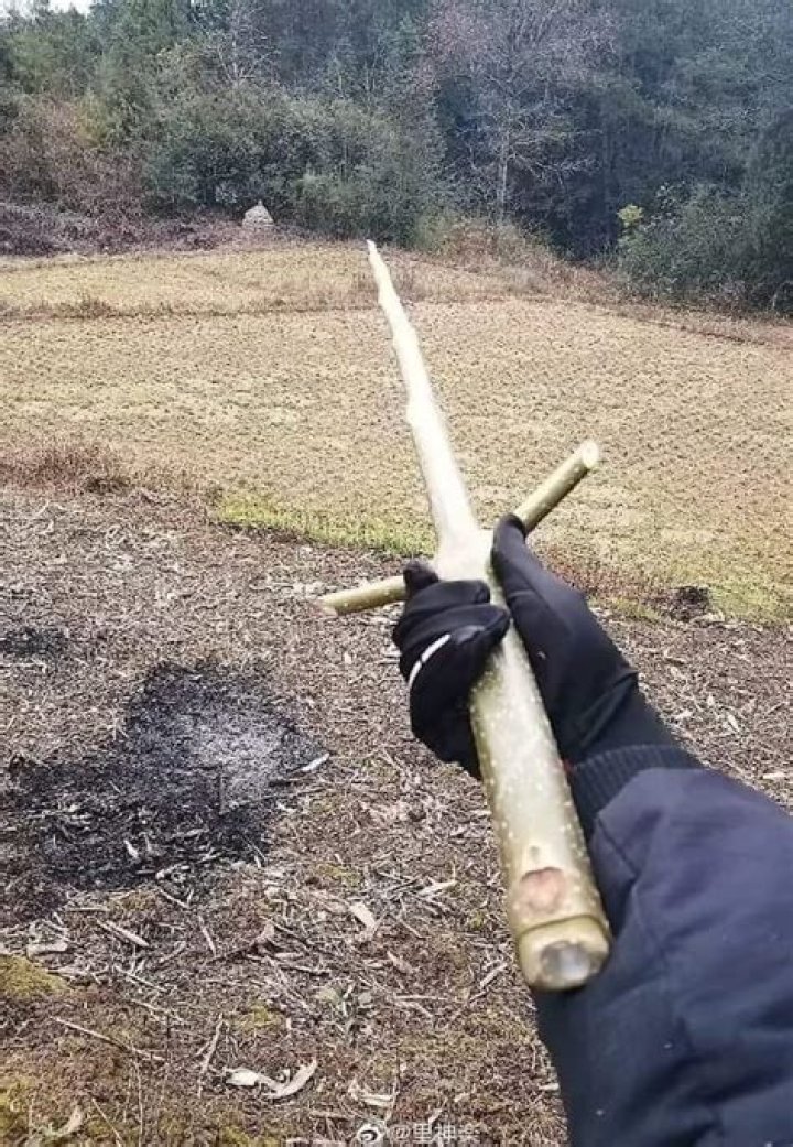 Are sword sticks legal in UK?