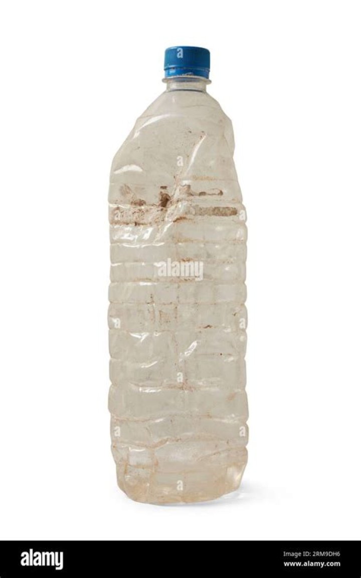 Can a dirty water bottle cause UTI?