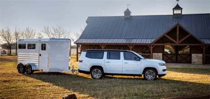 Can a Jeep Grand Cherokee pull a horse trailer?