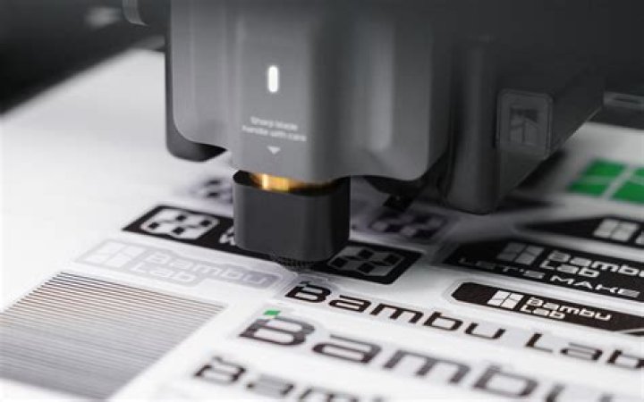 Can a laser cut a human?