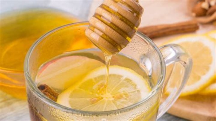 Can a pregnant woman drink warm water with lemon and honey?