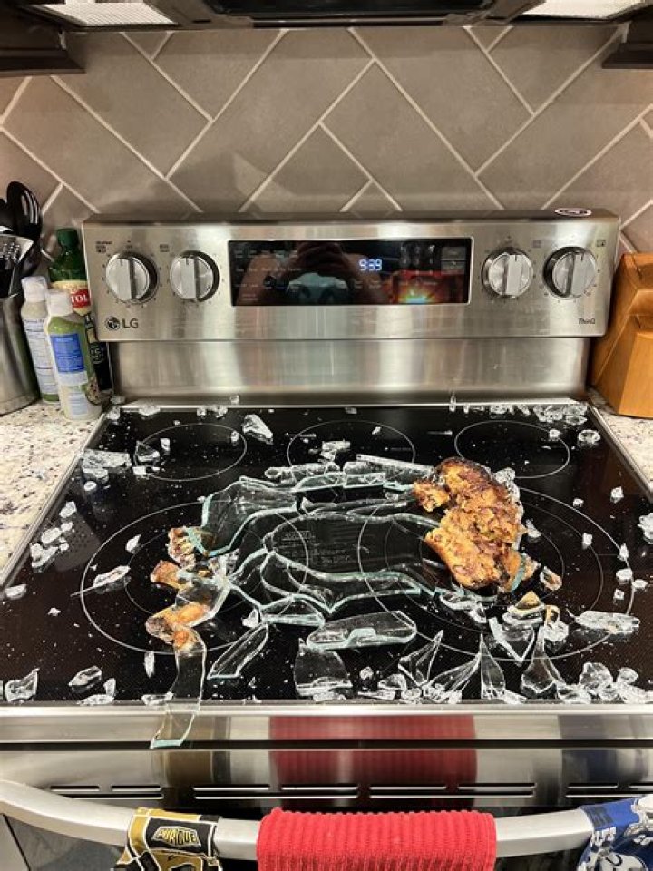 Can a Pyrex bowl explode?