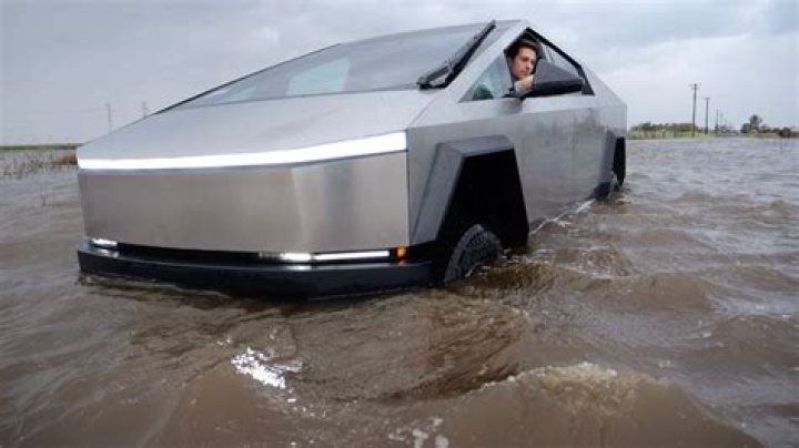 Can electric cars wade through water?