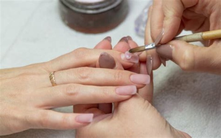 Can I bath with acrylic nails?