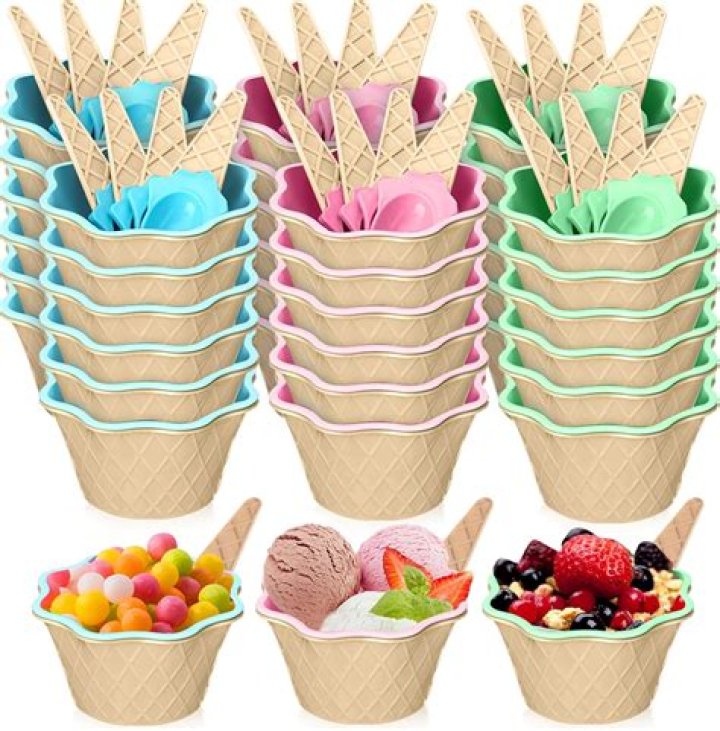 Can I put acetone in a plastic bowl?