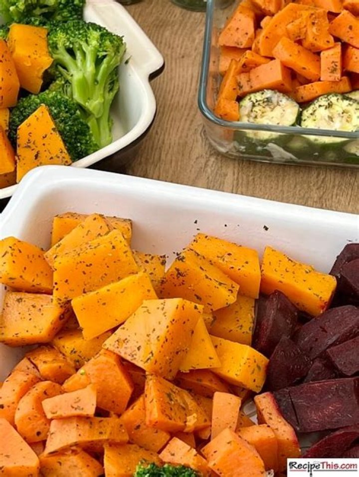 Can I put cold Pyrex in the microwave?