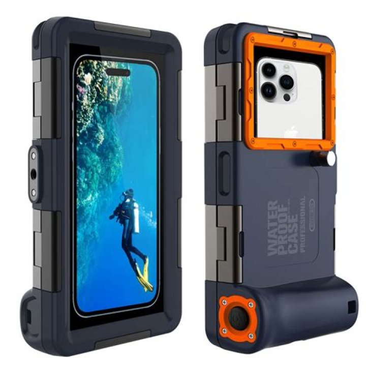 Can I use iPhone 13 pro underwater?