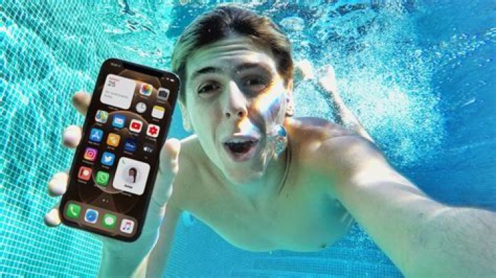 Can iPhone 12 Pro Max take pictures underwater?