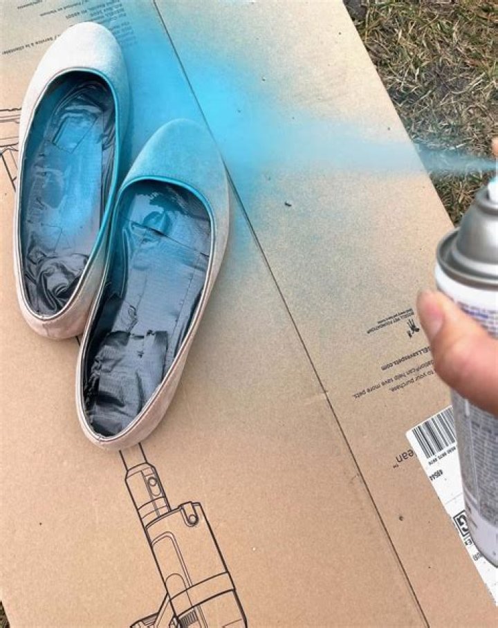 Can shoes be spray painted?
