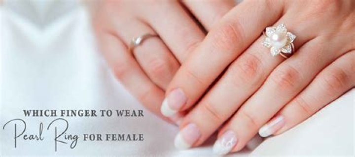 Can we wear pearl ring in ring finger?
