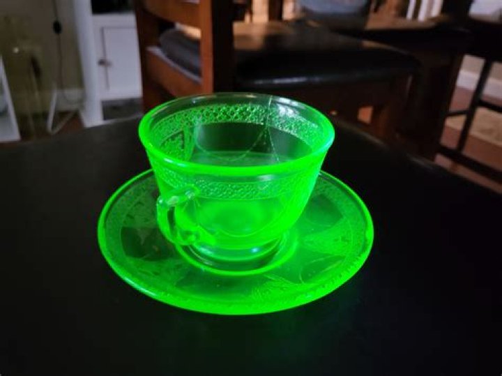 Can you drink from uranium glass?