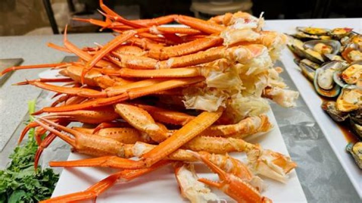 Can you eat crab leg shells?