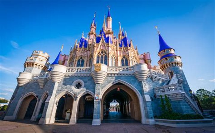Can you go inside Cinderella's castle Disney World?