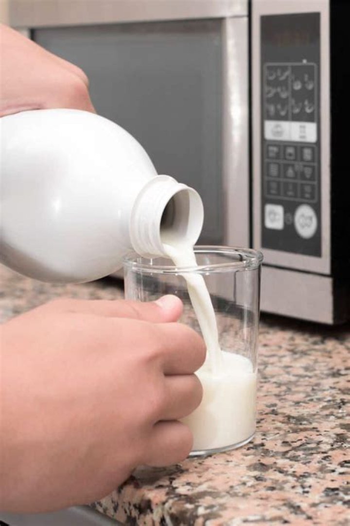 Can you microwave milk glass?