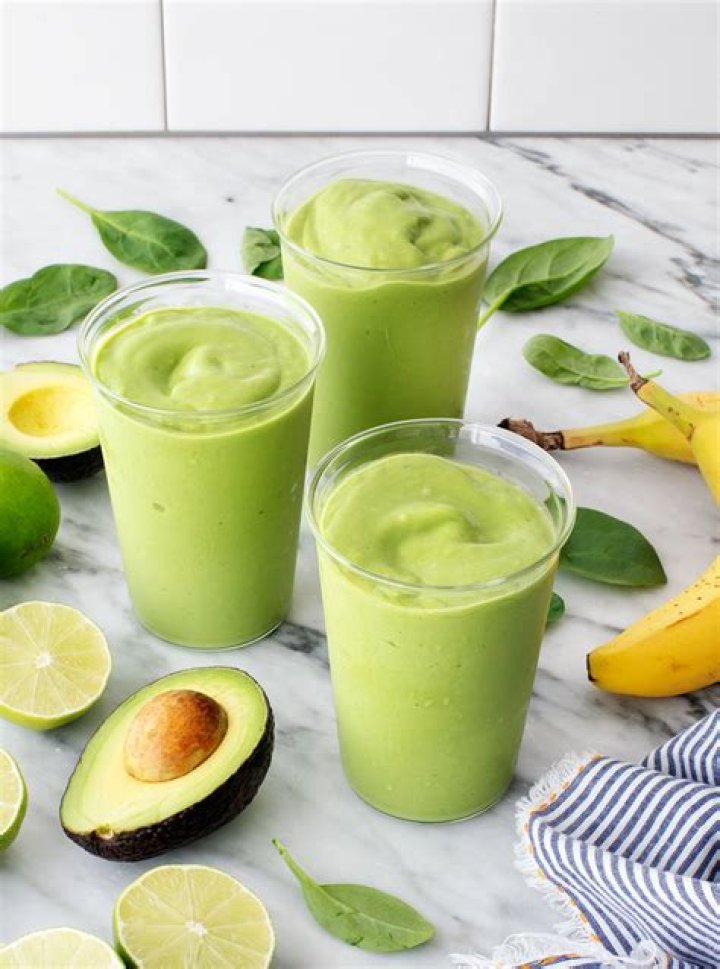 Can you put frozen avocado in a smoothie?