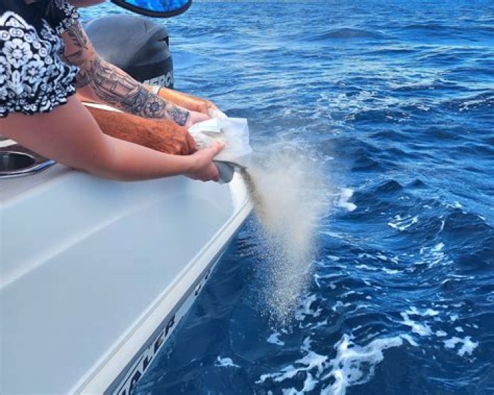 Can you put human ashes in the ocean?