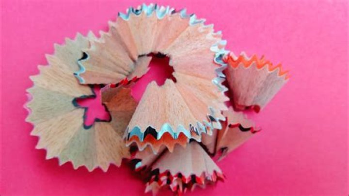 Can you put pencil shavings in plants?