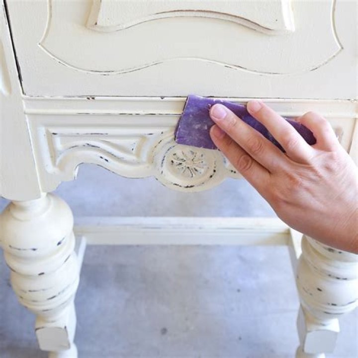 Can you use a sponge brush with chalk paint?