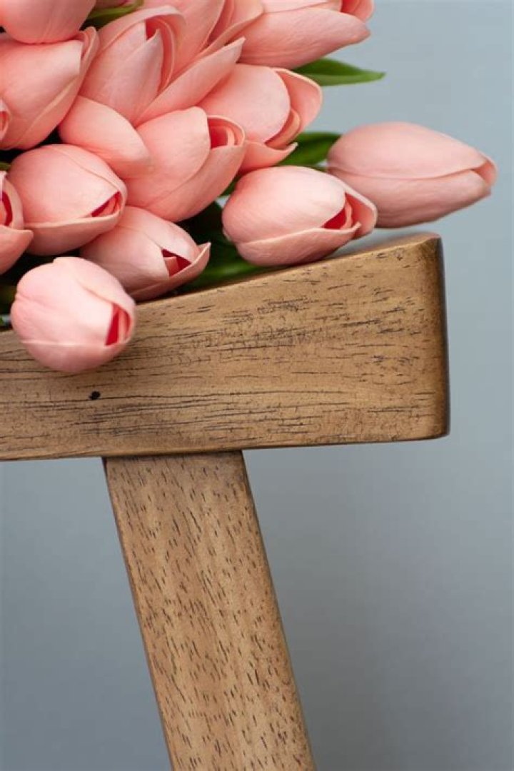 Can you use antiquing wax on raw wood?