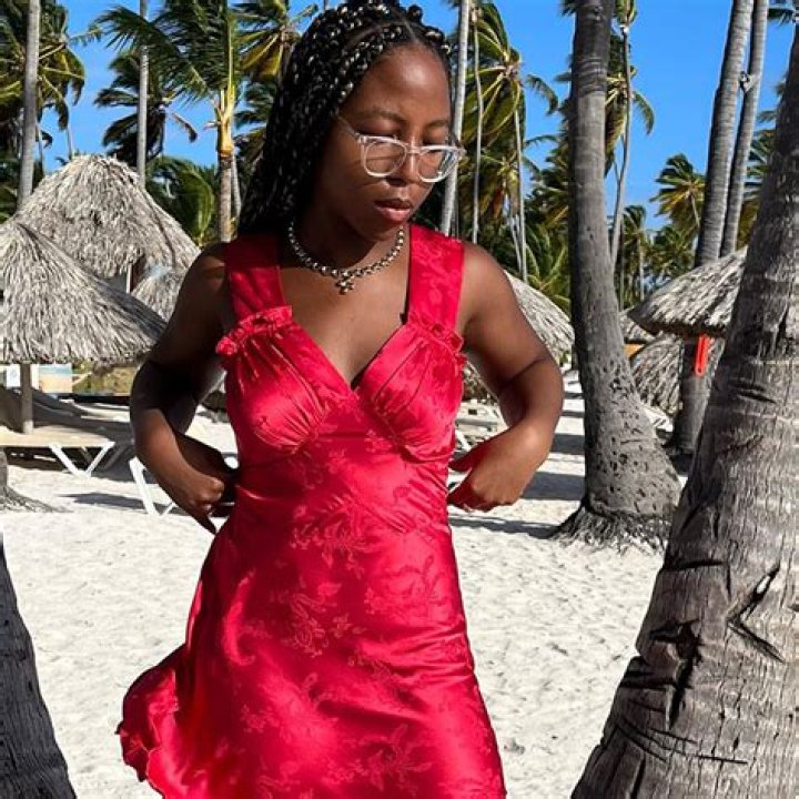 Can you wear red to a wedding?