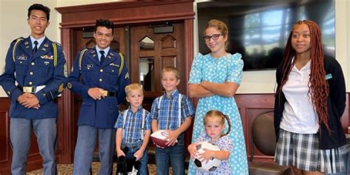 Did Abe's mom leave the Amish?