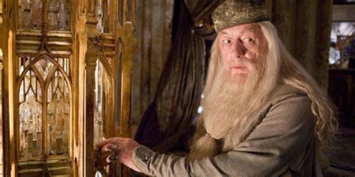 Did Dumbledore give Harry the invisibility cloak?