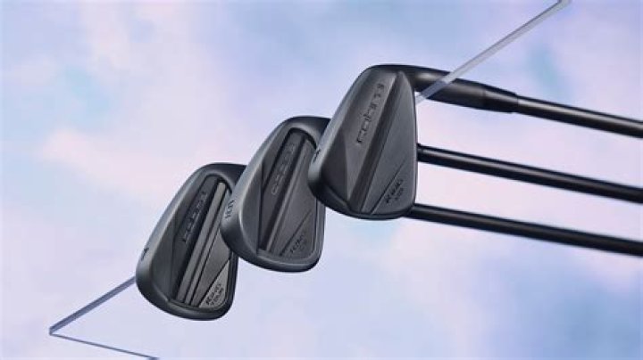Do any pro golfers use single length irons?