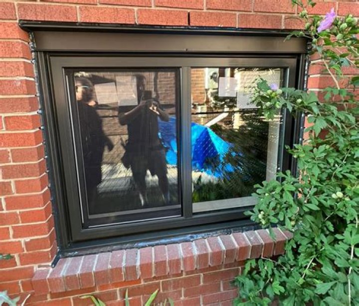 Do casement windows leak air?