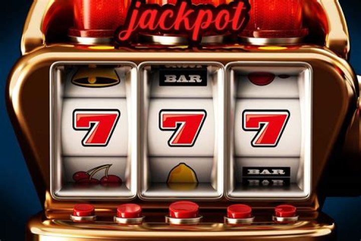 Do casinos control slot machines?