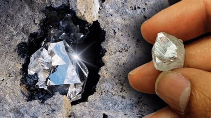 Do diamonds act like mirrors?