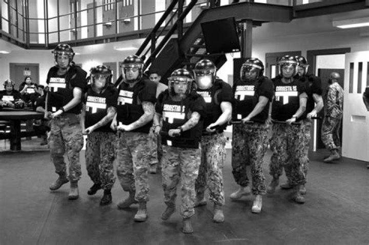 Do SERE specialists see combat?