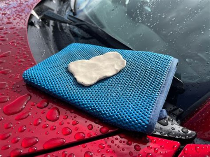 Does a clay bar remove swirls?