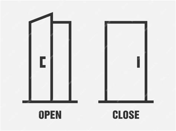 Does a room stay cooler with the door open or closed?