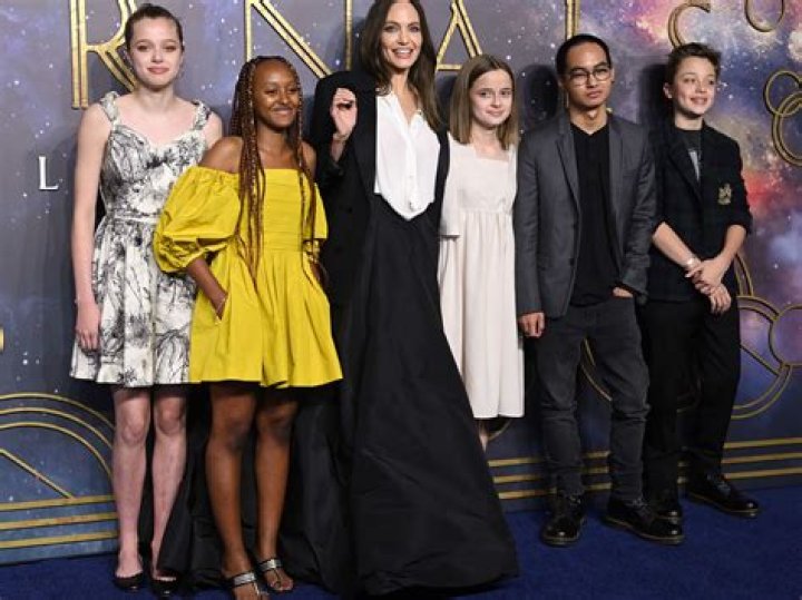 Does Angelina Jolie have a Hollywood star?