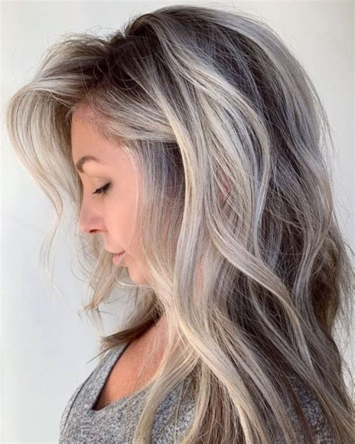 Does balayage hide GREY hair?