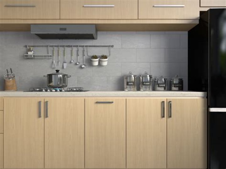 Does GREY go with maple cabinets?