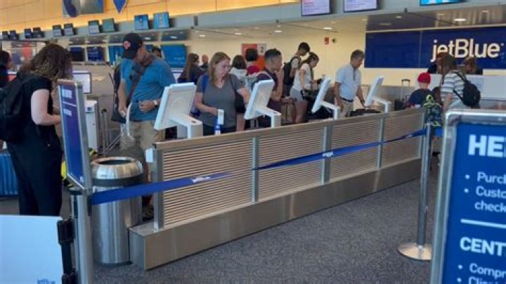 Does JetBlue serve alcohol during Covid?