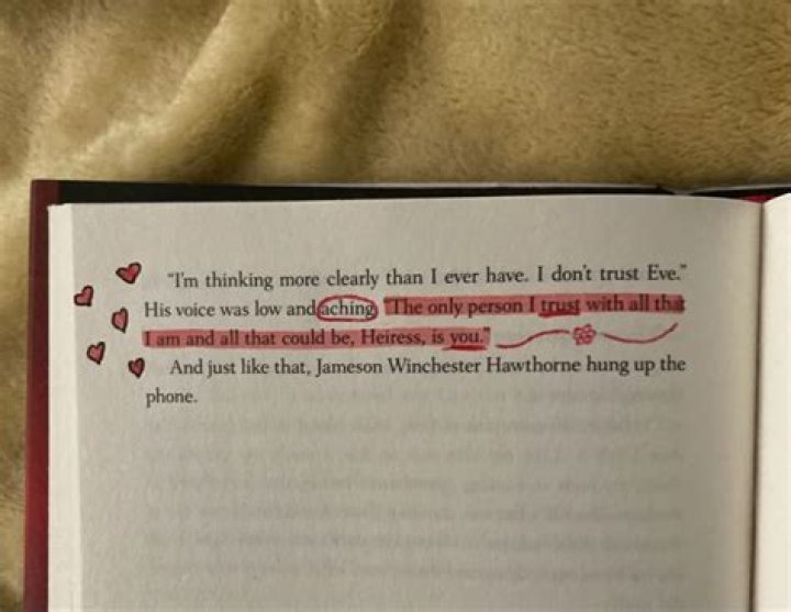 Does Laura end up with Nacho in the book?