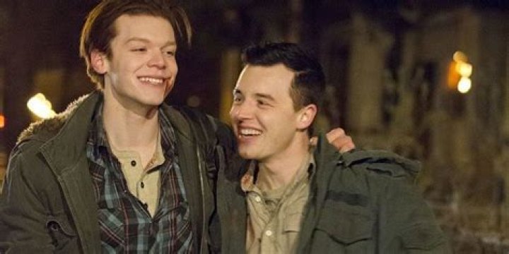 Does Mickey have a kid in Shameless?