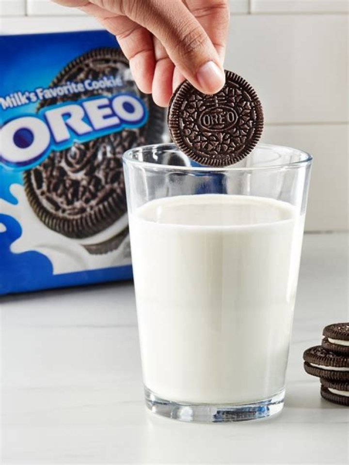 Does Oreo have milk?