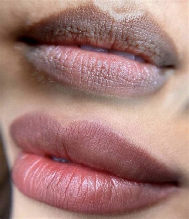 Does rose water lighten lips?