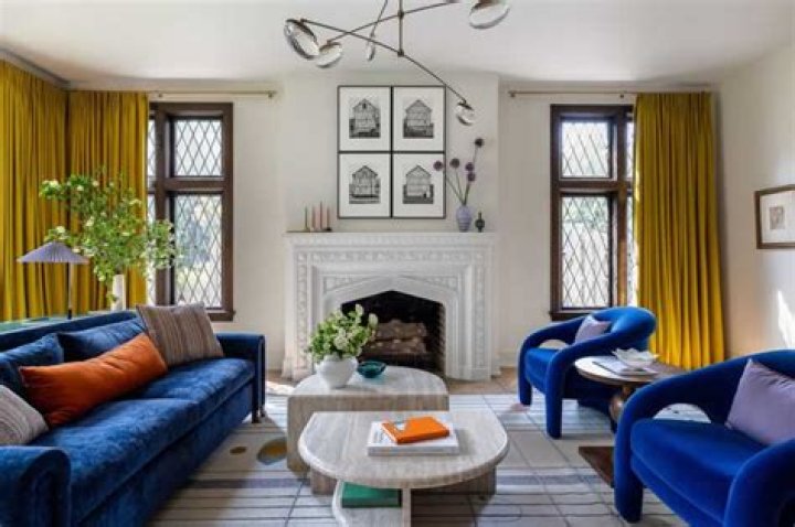 Does sofa need to face TV?