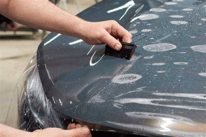 Does vinyl wrap protect from rock chips?