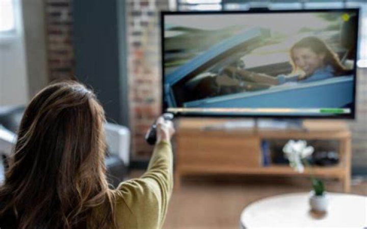 How do I fix my Hisense TV from flickering?