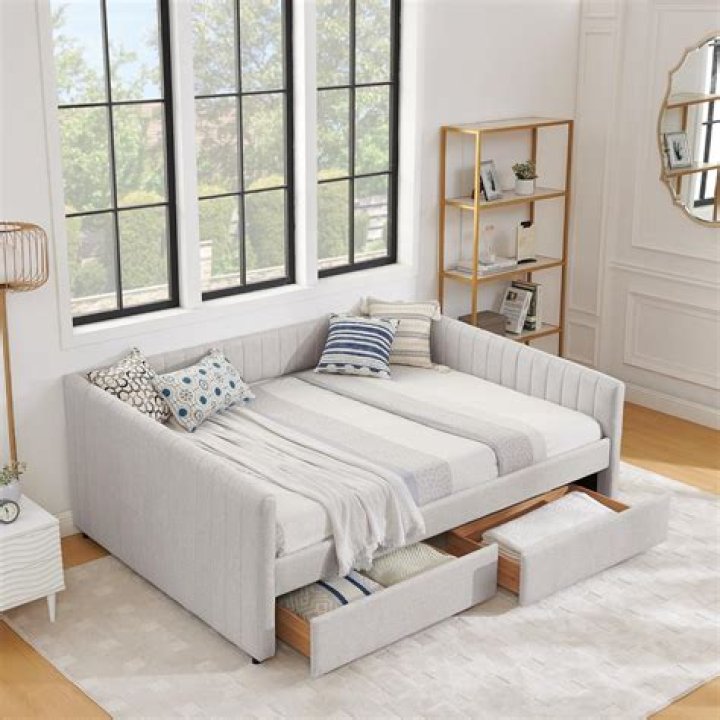 How do I make my daybed look like a couch?